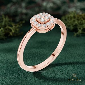 Anillo de Eternidad con Halo Floral en Oro Rosa, Diamante Cultivado en Laboratorio, Corte Brillante Redondo, Joyería Fina para Propuesta de Matrimonio, para Damas - Product Image 3
