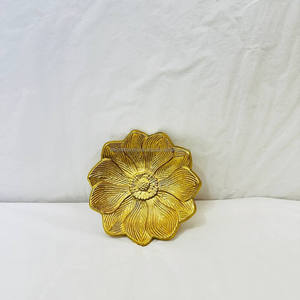 ถาดเสิร์ฟสีทองขัดเงาแบบเป็นมิตรกับสิ่งแวดล้อมสำหรับขายส่ง และชามมินิมอลสำหรับงานปาร์ตี้ ชามอลูมิเนียมทำมือสุดหรูทันสมัย - Product Image 4