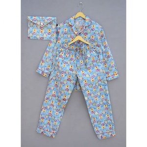 Ensemble de pyjama en coton pur pour femmes, chemise imprimée avec bloc de main, robe de nuit douce et confortable, nouvelle collection - Product Image 1