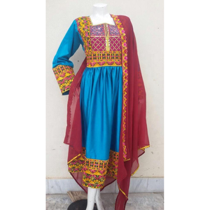 Vestido Largo Tradicional Afgano para Mujer con Diseño Bordado Vintage - Product Image 3