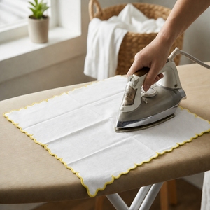 Serviette de table en coton jaune de luxe avec bord festonné pour dîner, mariage ou fête - Product Image 4