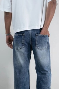 Jean en denim extensible en coton de qualité supérieure, tissé, poids moyen, écoresponsable, ultra doux et confortable, coupe large décontractée, idéal pour le printemps, résistant à l'humidité - Product Image 1