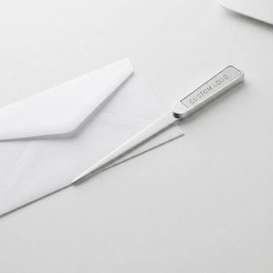 Abridor de Cartas con Logotipo Personalizado |   Abrecartas de Aleación de Zinc Grabado con Láser |   Regalo Promocional Corporativo para Bancos y Compañías de Seguros - Product Image 2