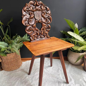 เก้าอี้ห้องโถงไม้วอลนัทแกะสลักสไตล์คอนติเนนตัลโบราณ - Product Image 1