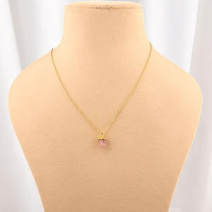 Collier en pierre précieuse de quartz rose naturel, pendentif de 8 à 10 mm |   Chaîne de 18 pouces avec pendentif pierre de naissance pour femme - Product Image 1