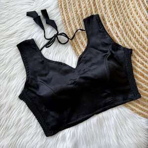 Blusa de fiesta de diseñador, tela de seda suave con elástico para un mejor ajuste, con relleno, lista para usar, completamente cosida. - Product Image 1