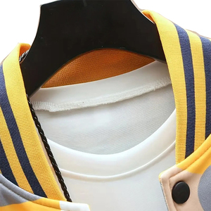 Chaqueta Varsity Sublimada Personalizada con Mangas de Cuero y Diseño Impreso, Chaqueta Varsity Unisex para Hombre, Gruesa y Cálida - Product Image 3