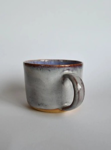 Taza de Café de Cerámica Artística con Esmalte de Ceniza en Capas, Forma Ancha, Asa Fácil de Agarrar, Retención de Calor, para una Mesa Moderna - Product Image 2