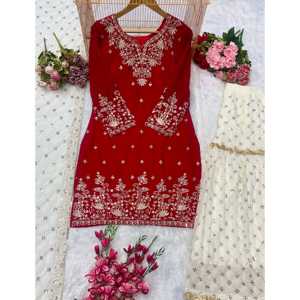 Ensemble de costumes de fête pour femmes de designer avec broderie lourde - Product Image 3