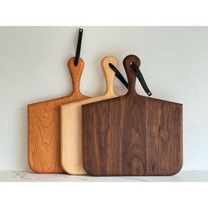 Planche à découper en bois d'acacia de qualité supérieure, élégante et durable pour un usage quotidien, écologique pour couper les fruits, les légumes et les aliments - Product Image 1
