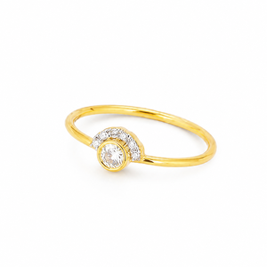 Anillo de San Valentín con Media Halo Chapado en Oro Amarillo, Moissanita Redonda con Engaste de Bisel de Diamantes, Joyería para Regalo de Cumpleaños - Product Image 1