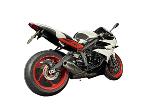 Moto de course sportive haute performance 2015 Daytona 675 675cc 128ch 260km/h, injection de carburant, refroidissement liquide, boîte manuelle, 3 cylindres - Product Image 3