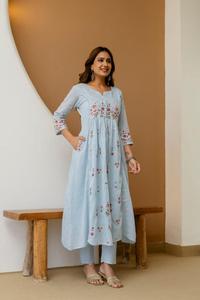 Traje Salwar de Algodón Bordado Azul Claro para Mujer con Dupatta, Estilo Tradicional, Corte Regular, Largo hasta la Rodilla, Secado Rápido, Ropa de Verano - Product Image 3