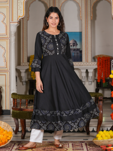 Kurta Anarkali Negra de Rayón con Estampado Bandhej para Mujer, Venta al por Mayor, con Cuello Redondo y Mangas Campana, Diseñada para Ropa Casual Étnica Global - Product Image 2