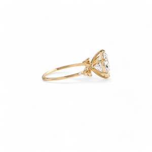 Bague de fiançailles en diamant de laboratoire taillé, avec pierres latérales en grappe, en or blanc 18 carats plaqué rhodium, certifiée IGI, pour femme - Product Image 3