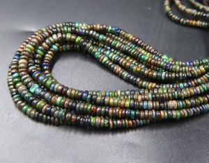 Perles d'opale éthiopienne noire naturelle multi-éclats, opale de forme ronde lisse, environ. 8MM à 5MM, longueur de 16 pouces - Product Image 2