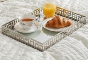 Premium <b>Square</b> <b>Mirrored</b> Serving Tray With Geometric Pattern Polished Metal Finish Elegant Design For Residential Use - Product Image 3