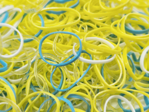 Élastiques à cheveux Unibond TPU mini jaunes, fabriqués en Corée, style simple, unisexe, usage quotidien, emballage en sachet OPP. - Product Image 4