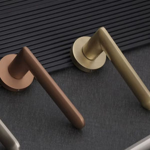 Perillas de diseño moderno para muebles, ideales para interiores y exteriores, como pasillos de entrada, escaleras, sótanos y aplicaciones de almacenamiento en garajes. - Product Image 3