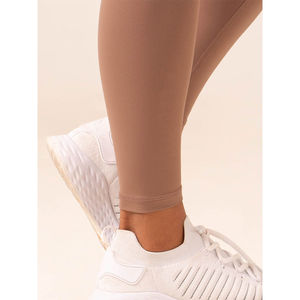 Conjunto de Leggings y Sujetador Deportivo de Yoga de 2 Piezas para Mujer, Reversible, Cintura en V, Color Mocha, Transpirable, OEM, Venta Caliente - Product Image 6