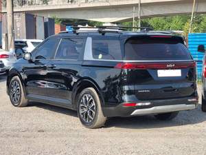 Vehículo Familiar Usado Coreano, SUV Diésel Automático Carnival 2023, Color Negro, 9 Asientos - Product Image 2