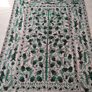 Hermosa Manta Roja Navideña Hecha a Mano, de Algodón y Lino Indio, Estilo Bohemio Suzani, Cubrecama Azul, 100% Lana Ecológica - Product Image 1