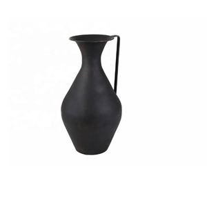Latest Design Modern Decorative Textured Metal <b>Vase</b> with Handle Metal Modern <b>Table</b> <b>Vase</b> Metal <b>Vase</b> for Tabletop Decoration - Product Image 3