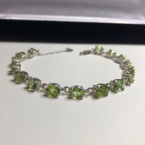 Pulsera con Dije de Peridoto en Plata de Ley, Joyería de Lujo de Alta Calidad, Regalo para Mujer - Piedra de Nacimiento de Agosto, San Valentín, Aniversario - Product Image 3