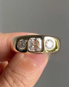 Anillo de Compromiso Clásico con Diamante Cultivado en Laboratorio, Corte Asscher, Anillo de Aniversario de Tres Piedras, Regalo para Ella, Oro Sólido de 14K, Joyería Fina para Boda - Product Image 1