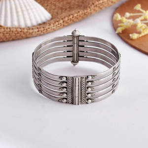 Brazalete de Moda Meera Jaipur Aksha - Product Image 3