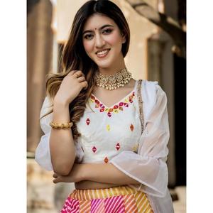 Lehenga choli มีหลายสีพิมพ์ลายผ้าไหมฟังก์ชั่นสวมใส่ - Product Image 3