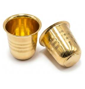 Verre à shot en laiton pur avec un design élégant, vaisselle moderne pour un usage quotidien, produit de haute qualité - Product Image 1