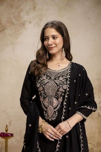 Conjunto de Kurta y Pantalón Bordado Negro para Mujer, Traje Étnico Tradicional, Trabajo con Hilos de Primera Calidad, Ropa para Festivales, Conjunto de Dos Piezas de Diseñador - Product Image 6