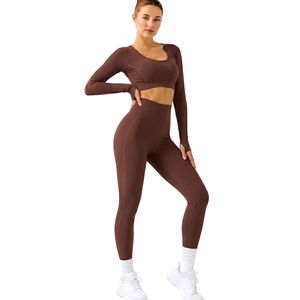 Conjuntos de Yoga para Mujer en Azul Cielo, Sin Costuras, de Alta Calidad, Nailon y Spandex, Transpirables, de Secado Rápido, Suaves al Tacto, para Entrenamiento - Product Image 4