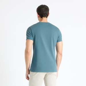 Camiseta de Hombre Casual 100% Algodón, Color Sólido, Cuello Redondo, en Oferta, con Impresión de Logotipo Personalizado - Product Image 2