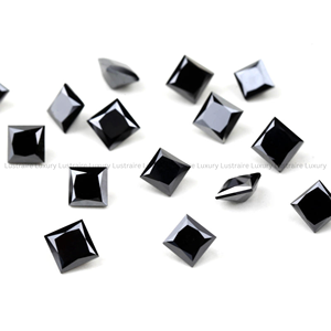 Diamante natural negro opaco de corte princesa de 4.5 x 4.5 mm para la elaboración de joyas como anillos, pulseras, collares y pendientes. - Product Image 4