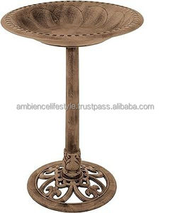 Bain d'oiseaux en métal pour jardin avec piédestal, base robuste, design attrayant pour la décoration extérieure et l'abreuvement des oiseaux. - Product Image 2