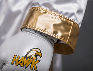 HAWK SPORTS INDUSTRIES Robe de boxe blanche à capuche avec bordure dorée en polyester, durable et confortable, pour l'entraînement, toutes saisons - Product Image 4