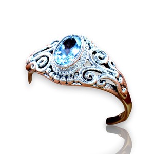 Anillos de Plata de Ley 925 Unisex con Topacio Azul Suizo de Corte Ovalado, Diseño con Bisel, Estilo Vintage, Joyería Fina - Product Image 1
