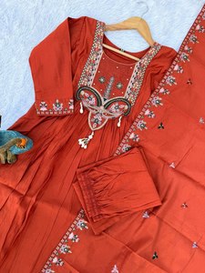 Anarkali long en soie romaine brodé orange, best-seller, pour femme, avec un magnifique design traditionnel, idéal pour les fiançailles - Product Image 3