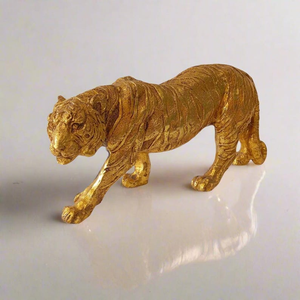 Handcrafted Aluminum Lion Figurine Roaring Lion Sculpture Majestic Wildlife Animal Statue Luxury Tabletop Home <b>Office</b> <b>Decor</b> - Product Image 1