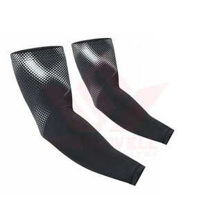 Mangas de compresión deportivas unisex SPARKWELL para exteriores, con patrón de árbol en blanco y negro, protección solar anti-UV, refrescantes y transpirables. - Product Image 3