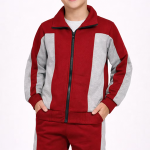 Ensemble de survêtement pour enfants de qualité supérieure, rouge et gris, en tissu molletonné doux et respirant pour un confort optimal toute la journée - Product Image 1