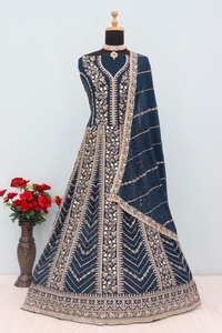 Colección Festiva 2026: Vestido Anarkali de Lujo, Elegante, Bordado, con Cuello en V, Largo hasta el Suelo, Túnica Maxi con Dupatta Pesada, Estilo Indio - Product Image 5