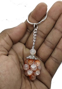 พวงกุญแจคริสตัลคุณภาพสูง หินอะเวนเจอรีนสีแดง รูปองุ่น หินธรรมชาติ ลูกปัดหินบำบัด พวงกุญแจของขวัญสำหรับผู้หญิง - Product Image 3