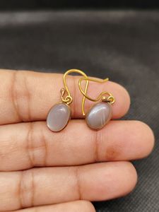 Nouvelle Tendance : Boucles d'Oreilles Pendante Ovale en Pierre de Lune Plaqué Or pour Femme, Idéales pour les Fiançailles - Vente en Gros - Product Image 5