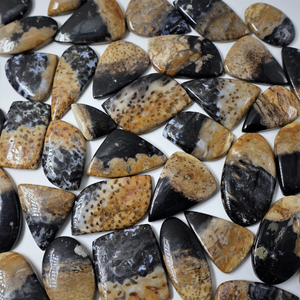 AMAN GEMS - Cabochons en quartz naturel poli - Lot en vrac |   Pierres précieuses en vrac de formes variées, jeu de couleurs |   Bijoux certifiés par une tierce partie - Product Image 6