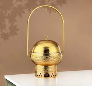 Cacerola Redonda Oriental de Metal con Acabado Dorado Pulido y Asa Decorativa, Bellamente Elaborada por S & SONS INTERNATIONAL - Product Image 1