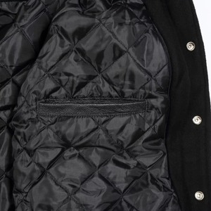 Chaqueta Bomber Acolchada Color Amarillo Mostaza con Detalles Negros, Chaqueta de Invierno con Cierre, Fabricante de Ropa de Abrigo - Product Image 4