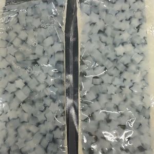 น้ำตาลมะพร้าวอัดเม็ดดิบในน้ำเชื่อมคุณภาพสูง ขนาดปรับได้ บรรจุภัณฑ์แบบ OEM PA Bag Packing Lily - Product Image 1